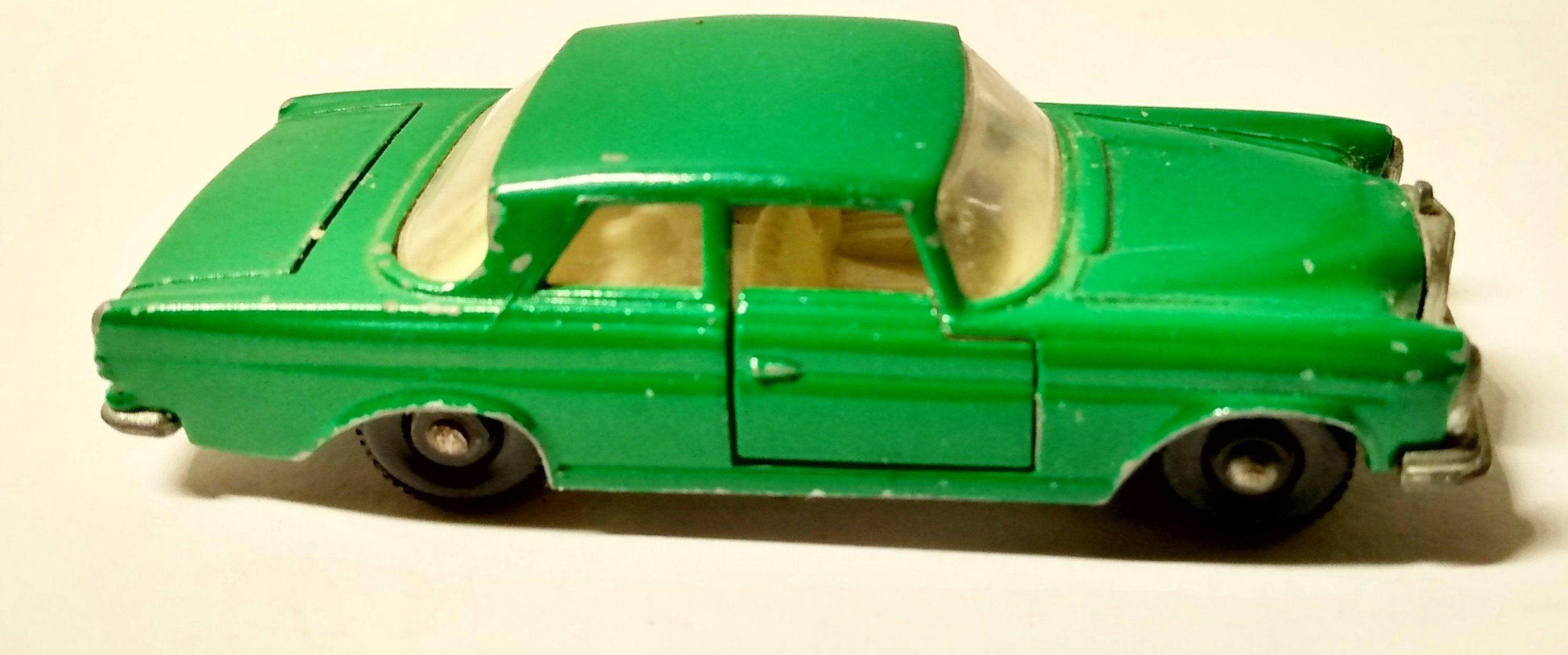 Lesney Matchbox 46 Mercedes-Benz 300SE 1968 England Green - TulipStuff
