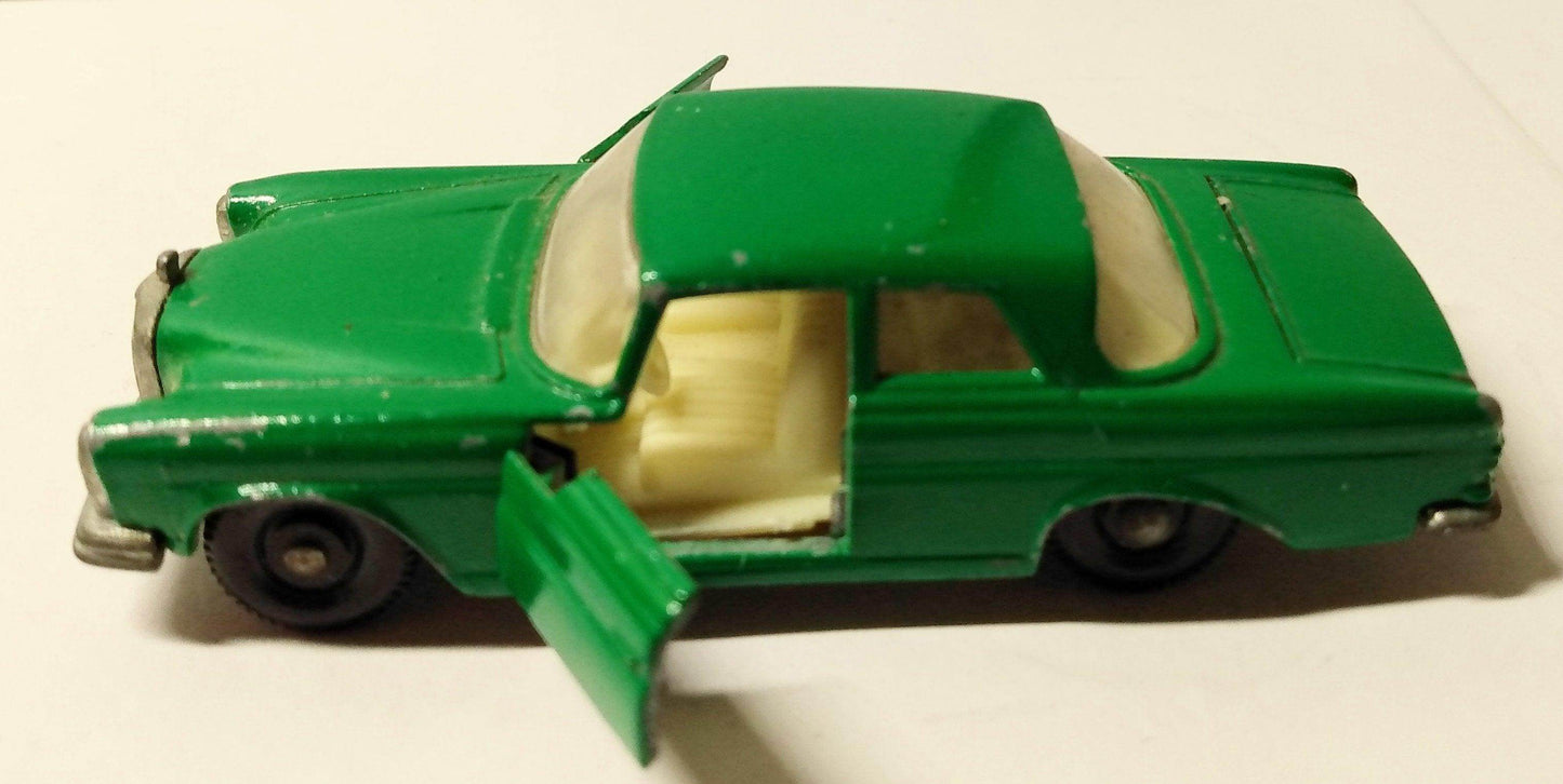 Lesney Matchbox 46 Mercedes-Benz 300SE 1968 England Green - TulipStuff