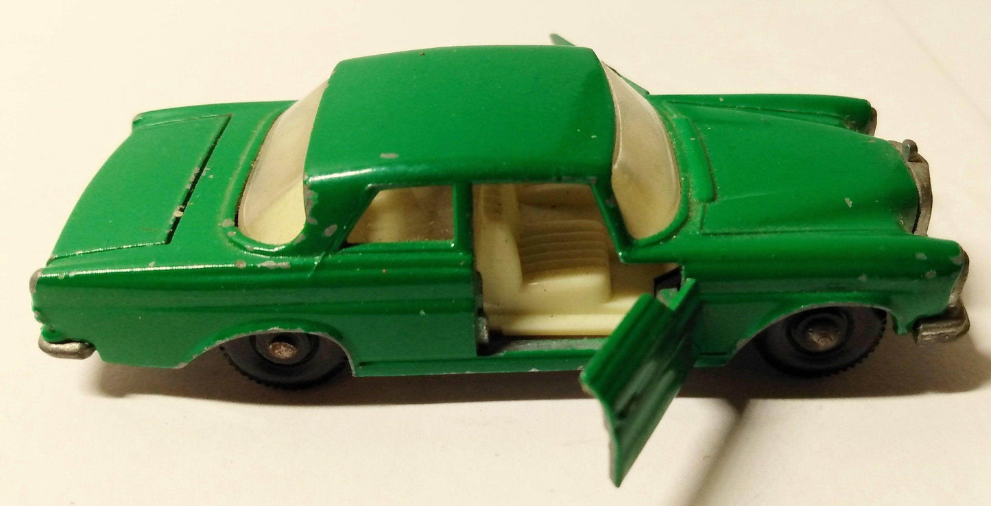 Lesney Matchbox 46 Mercedes-Benz 300SE 1968 England Green - TulipStuff