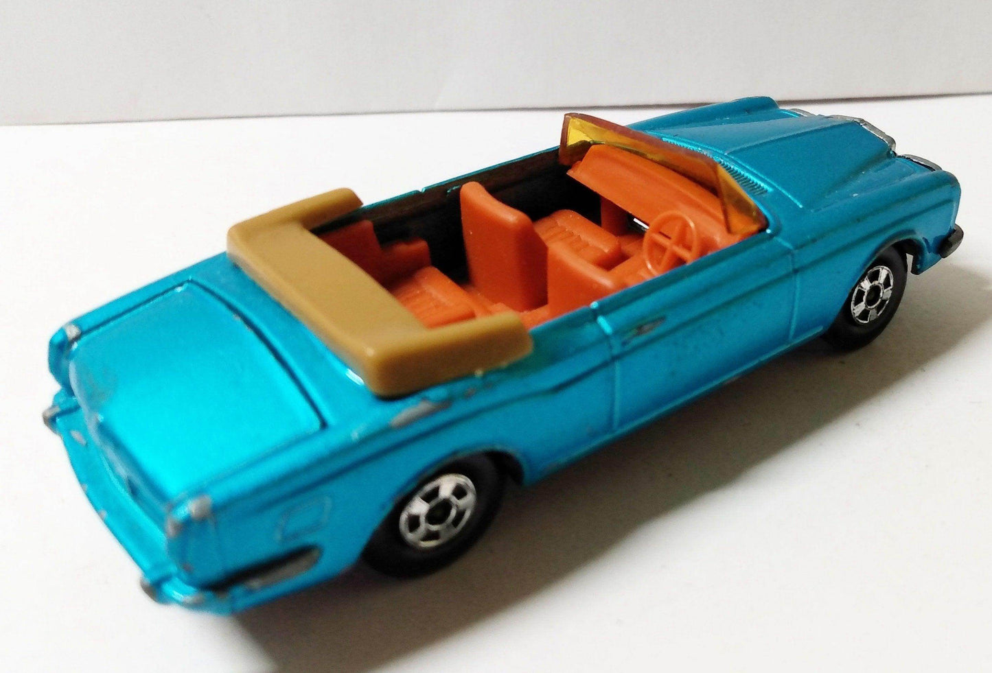Lesney Matchbox 69 Rolls Royce Silver Shadow Coupe Superfast 1969 - TulipStuff