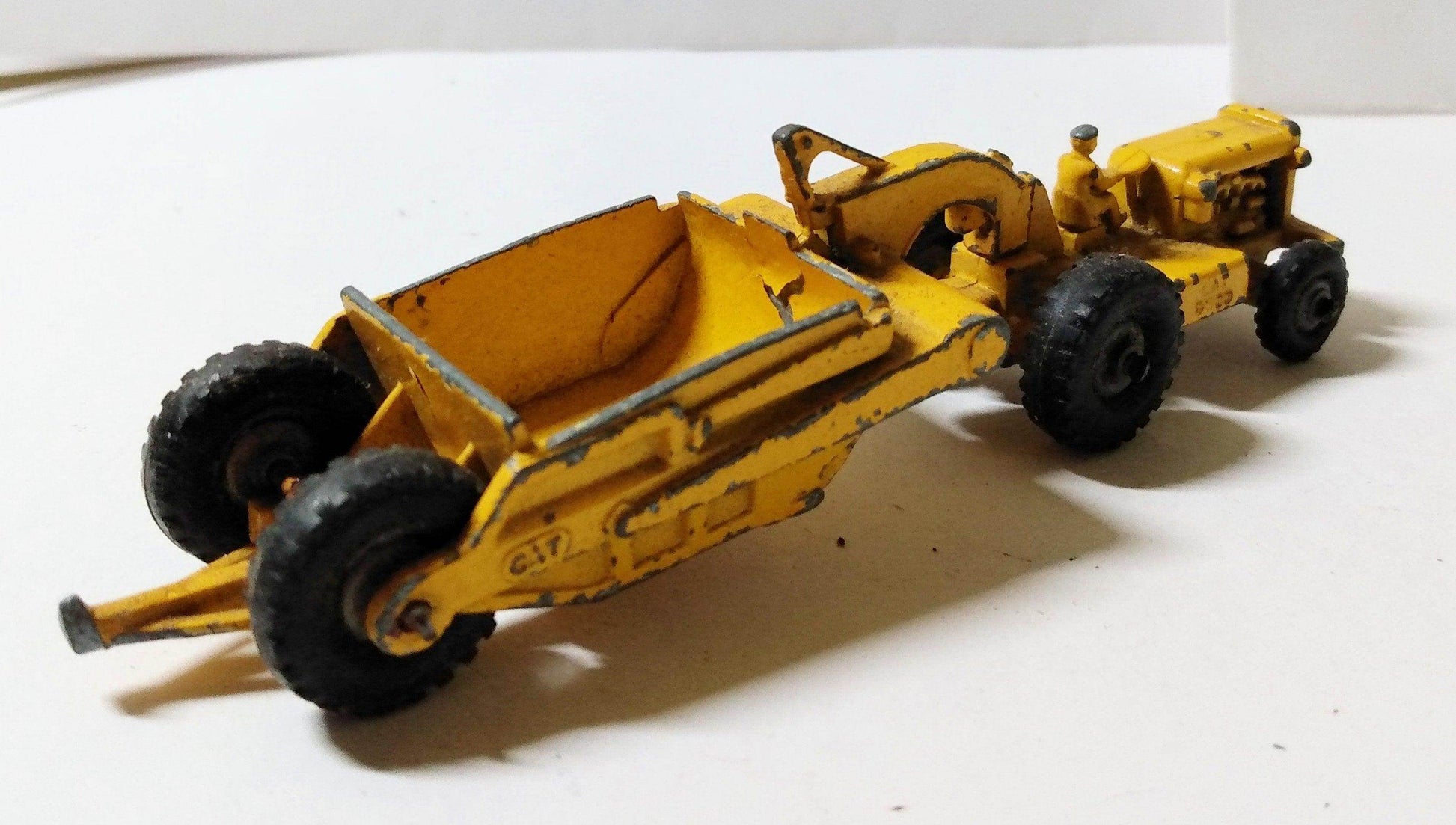 Lesney Matchbox Major Pack M1 Caterpillar Earth Scraper Earthmover 1957 - TulipStuff