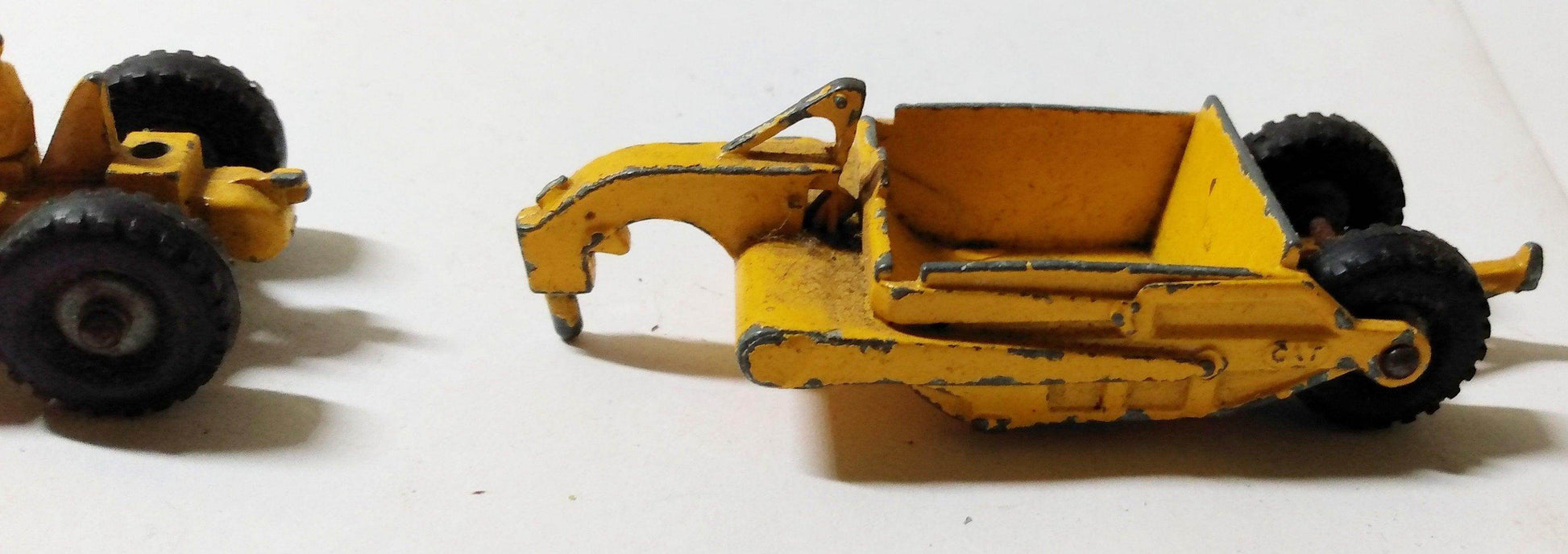 Lesney Matchbox Major Pack M1 Caterpillar Earth Scraper Earthmover 1957 - TulipStuff
