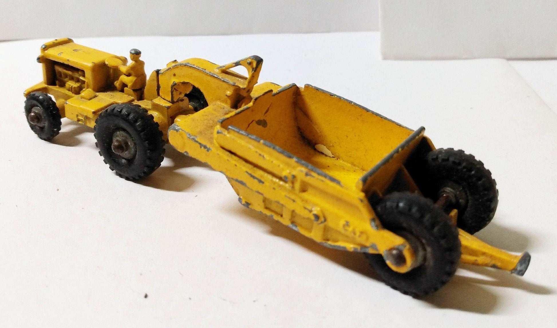 Lesney Matchbox Major Pack M1 Caterpillar Earth Scraper Earthmover 1957 - TulipStuff