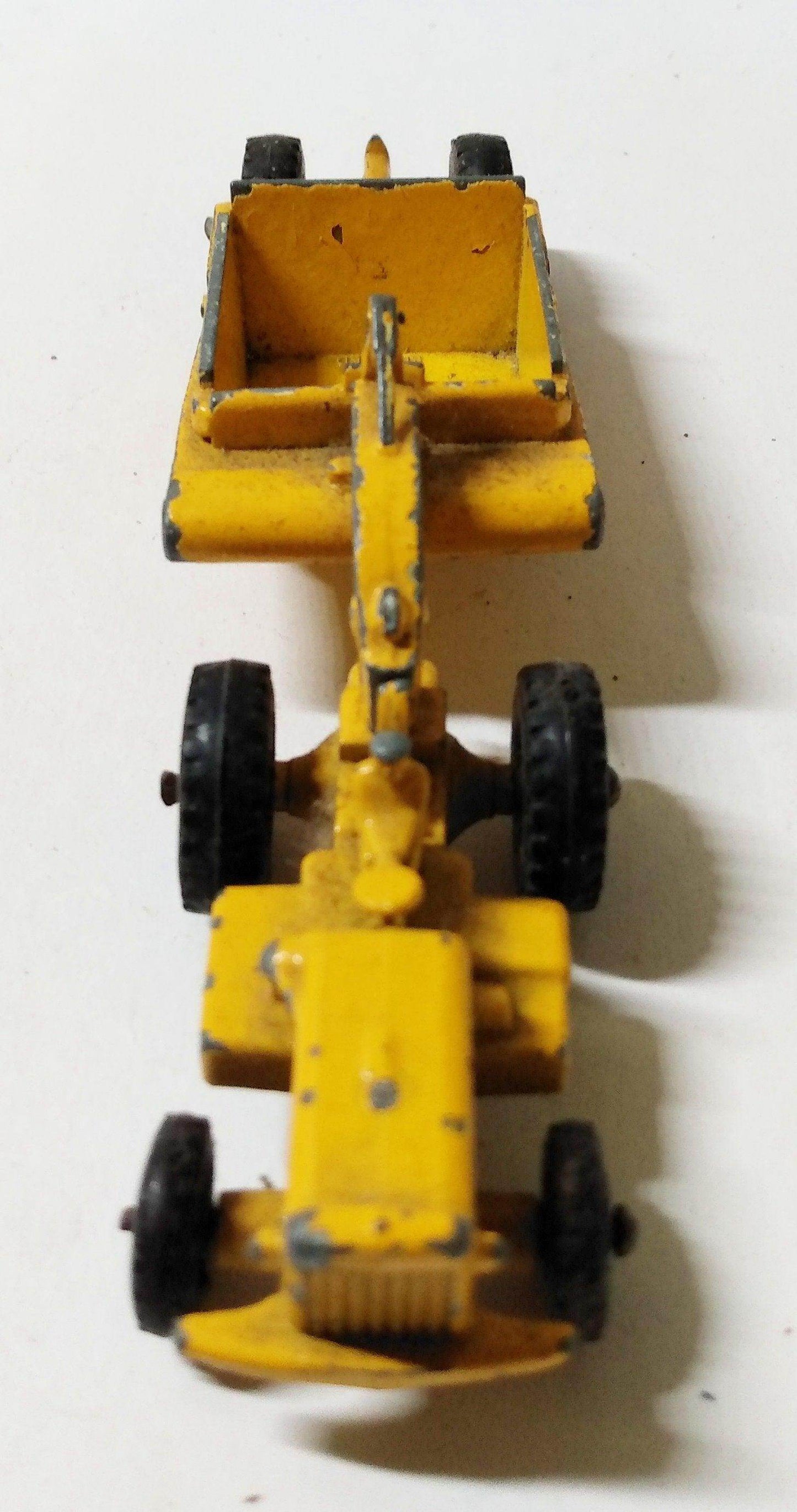 Lesney Matchbox Major Pack M1 Caterpillar Earth Scraper Earthmover 1957 - TulipStuff
