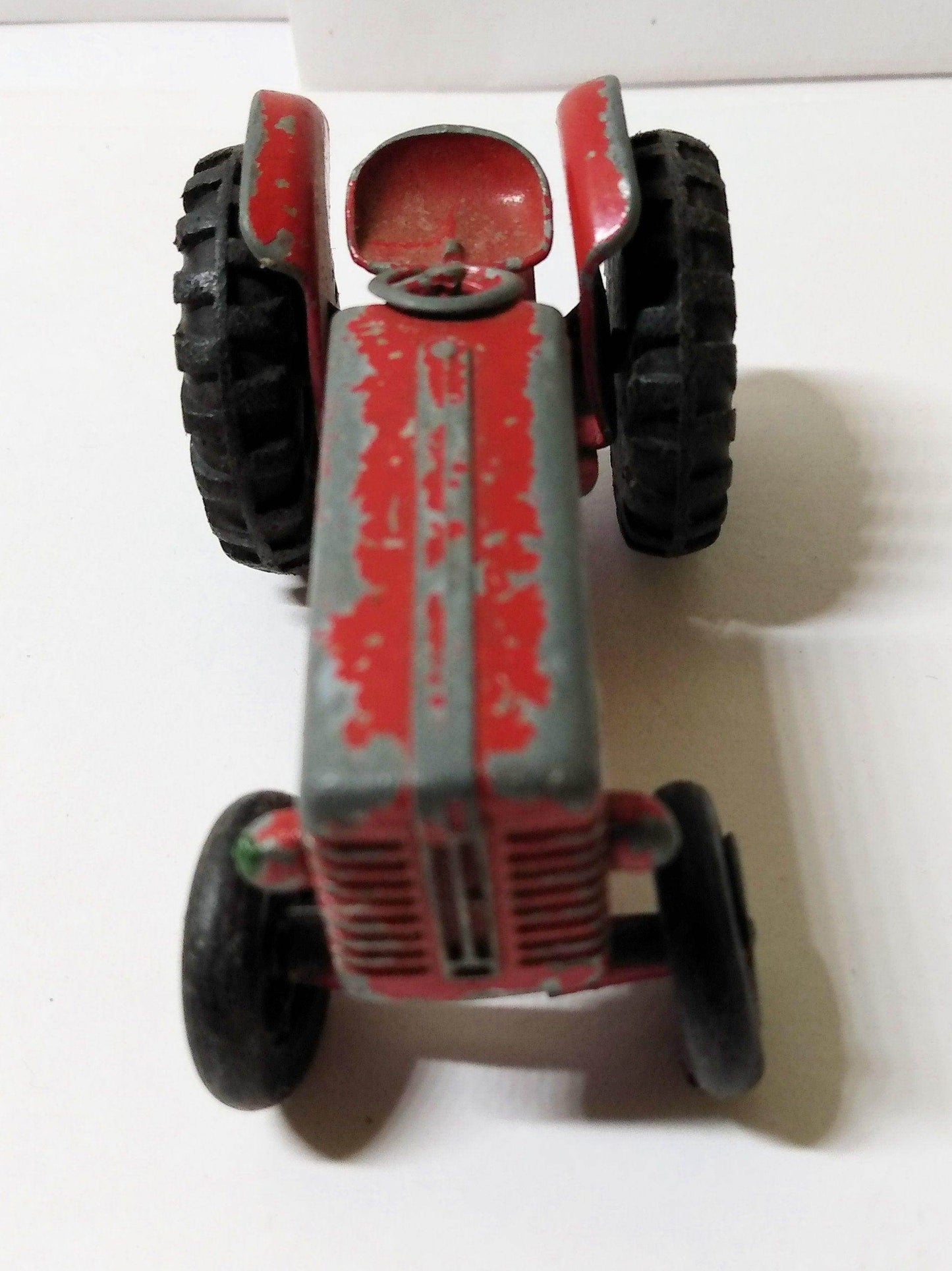 Lesney Matchbox King Size K4 McCormick International Tractor 1960 - TulipStuff