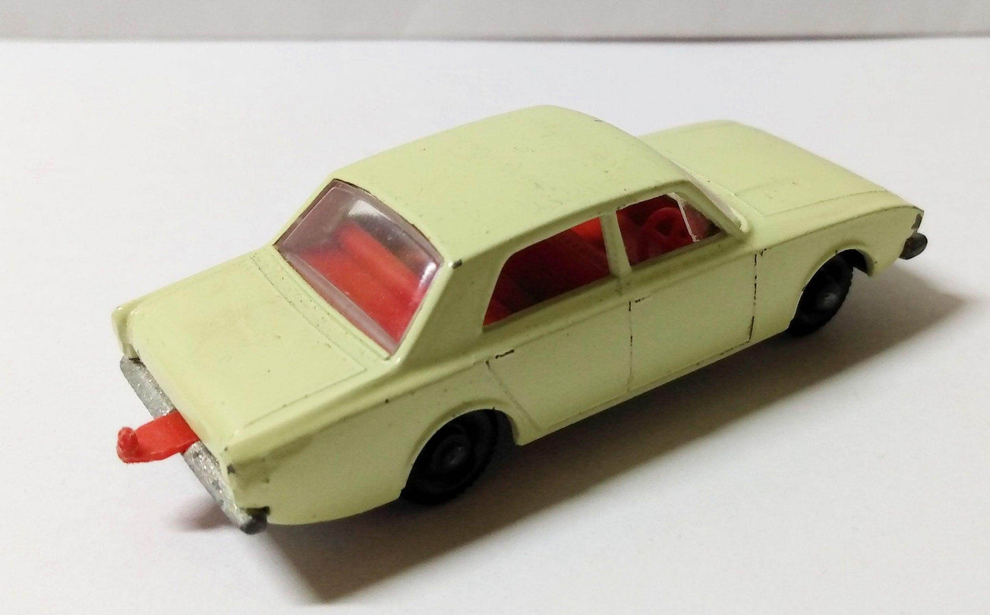 Lesney Matchbox No 45 Ford Corsair 1500 England 1965 - TulipStuff