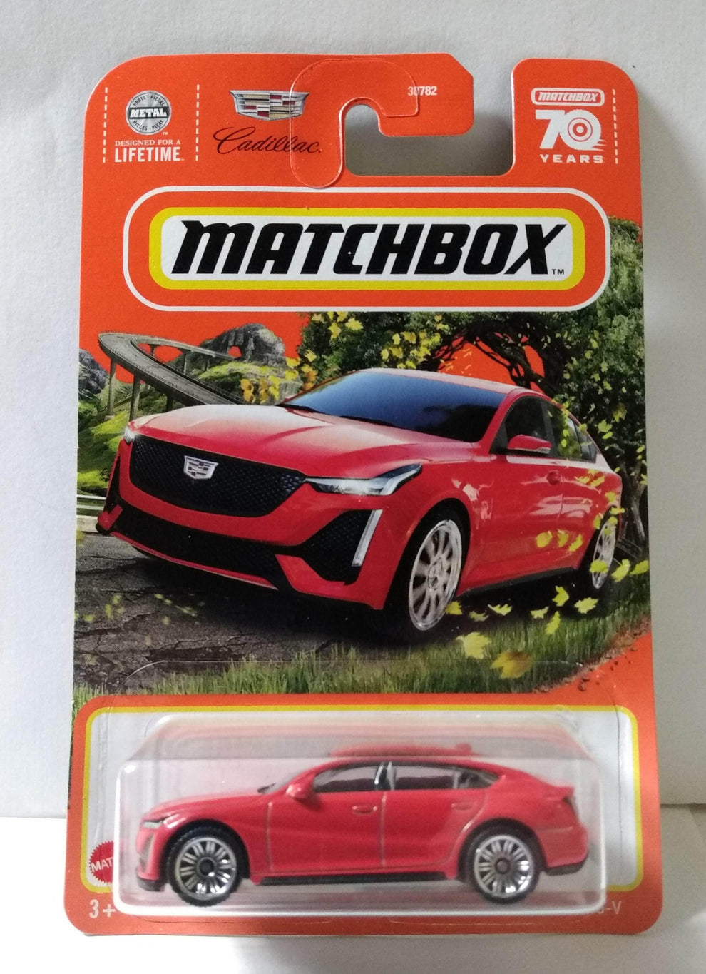 Voiture Miniature Matchbox Cadillac CT5-V 2021 - Échelle 1:64, Couleur Rouge Orange