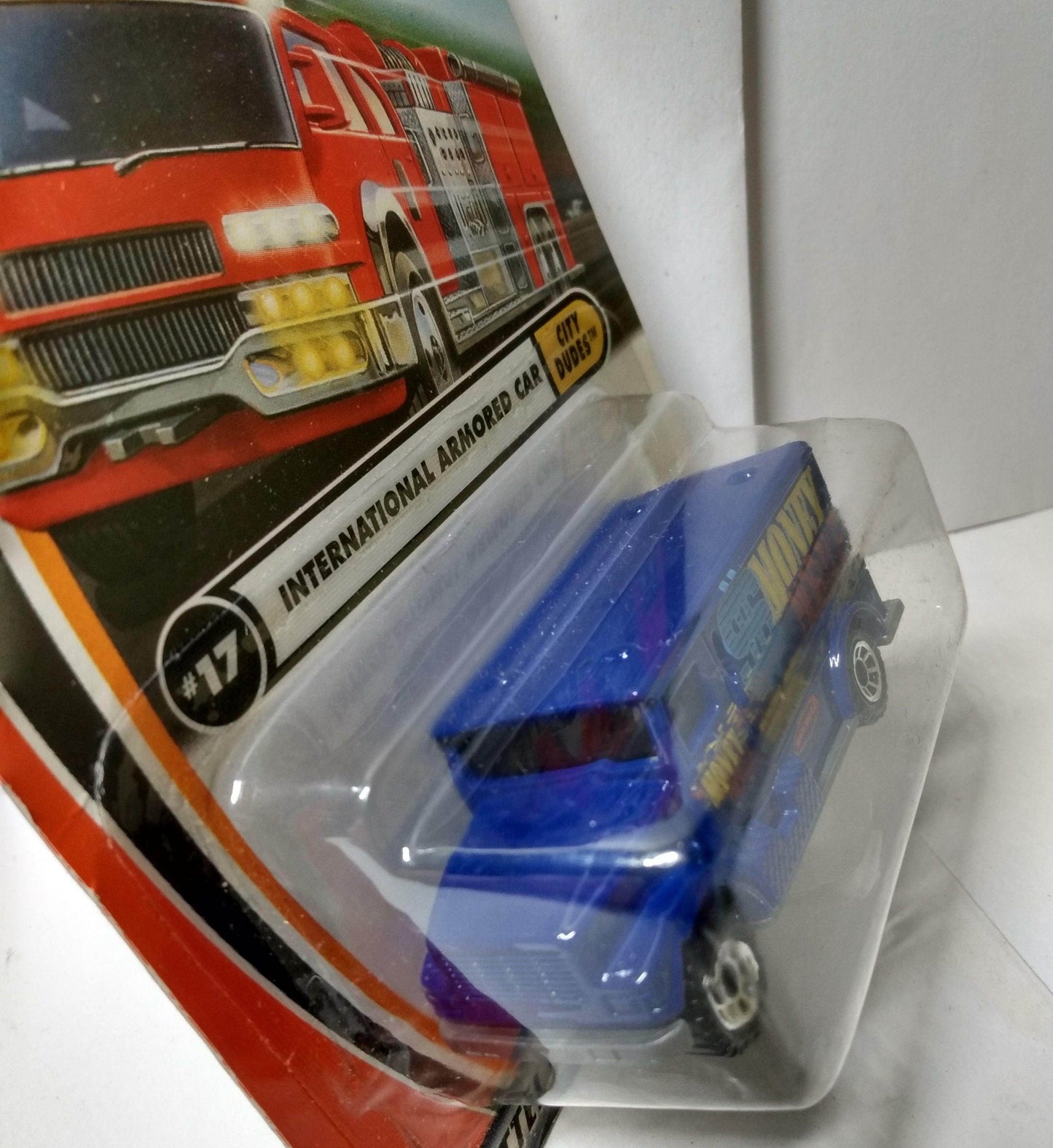 Matchbox 17 City Dudes International Armored Car 2001 - TulipStuff
