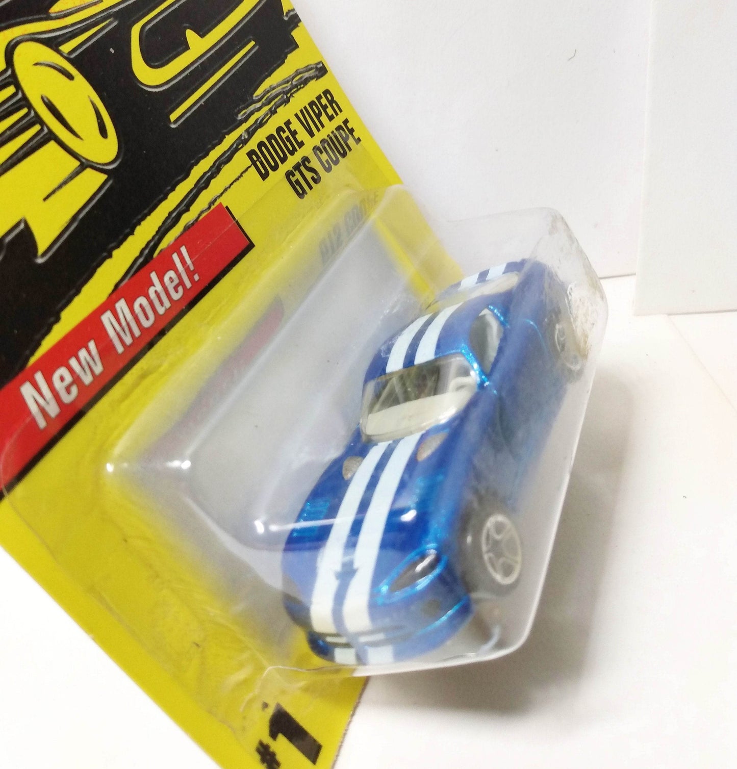 Matchbox #1 Dodge Viper GTS Coupe Diecast Sports Car 1996 - TulipStuff