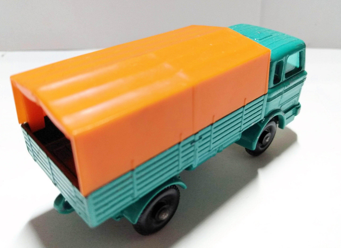 Lesney Matchbox No 1 Mercedes Benz Lorry Truck 1968 England - TulipStuff