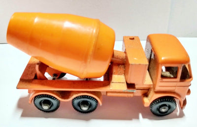 Lesney Matchbox 26 Foden Cement Mixer Truck 1961 England - TulipStuff