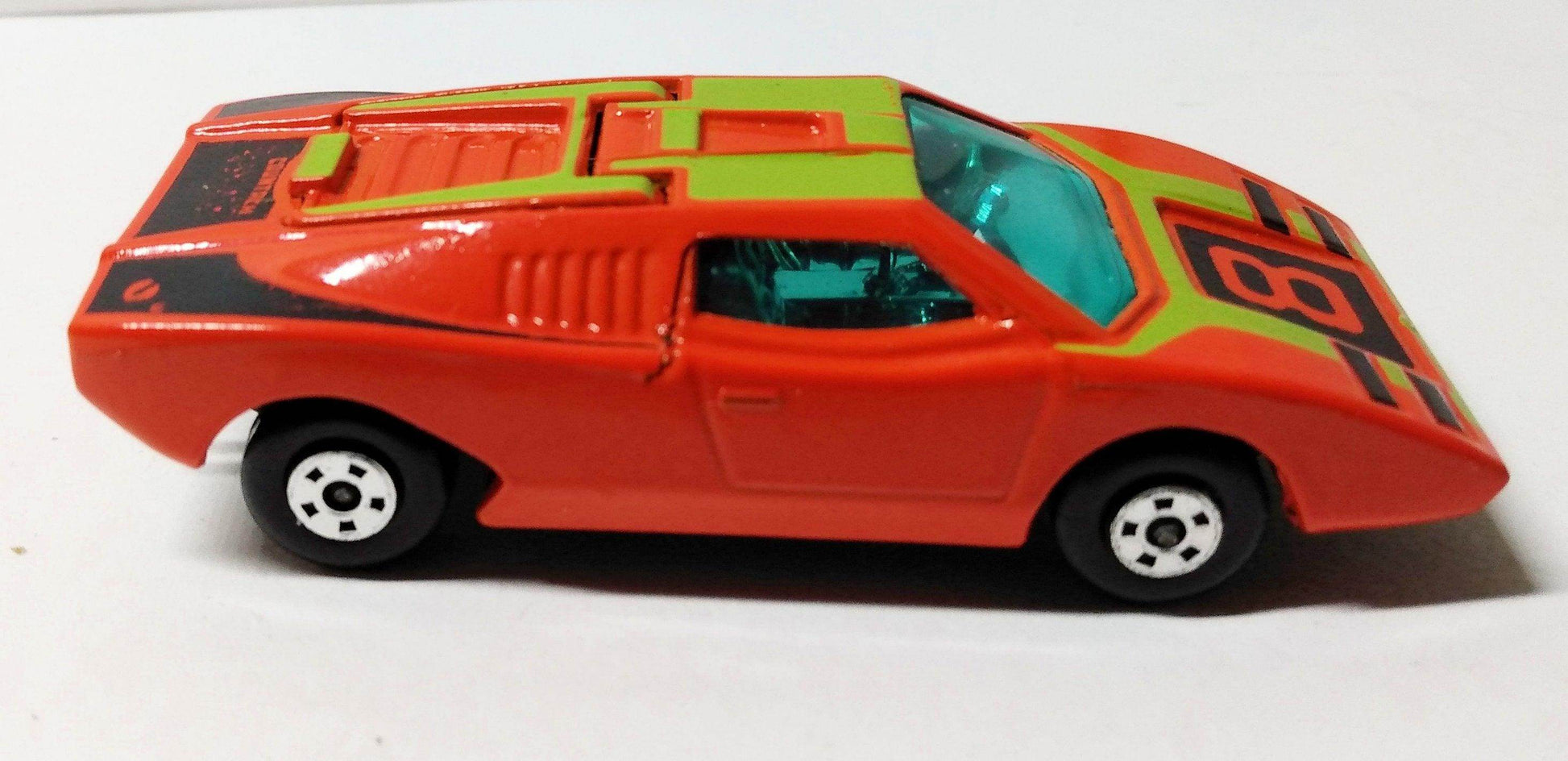 Lesney Matchbox 27 Lamborghini Countach Streakers Superfast 1975 - TulipStuff