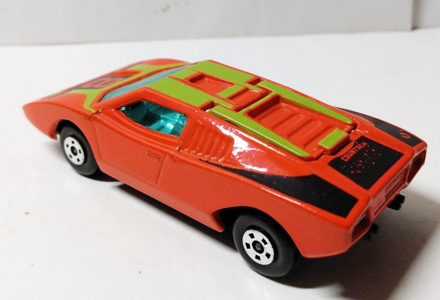 Lesney Matchbox 27 Lamborghini Countach Streakers Superfast 1975 - TulipStuff