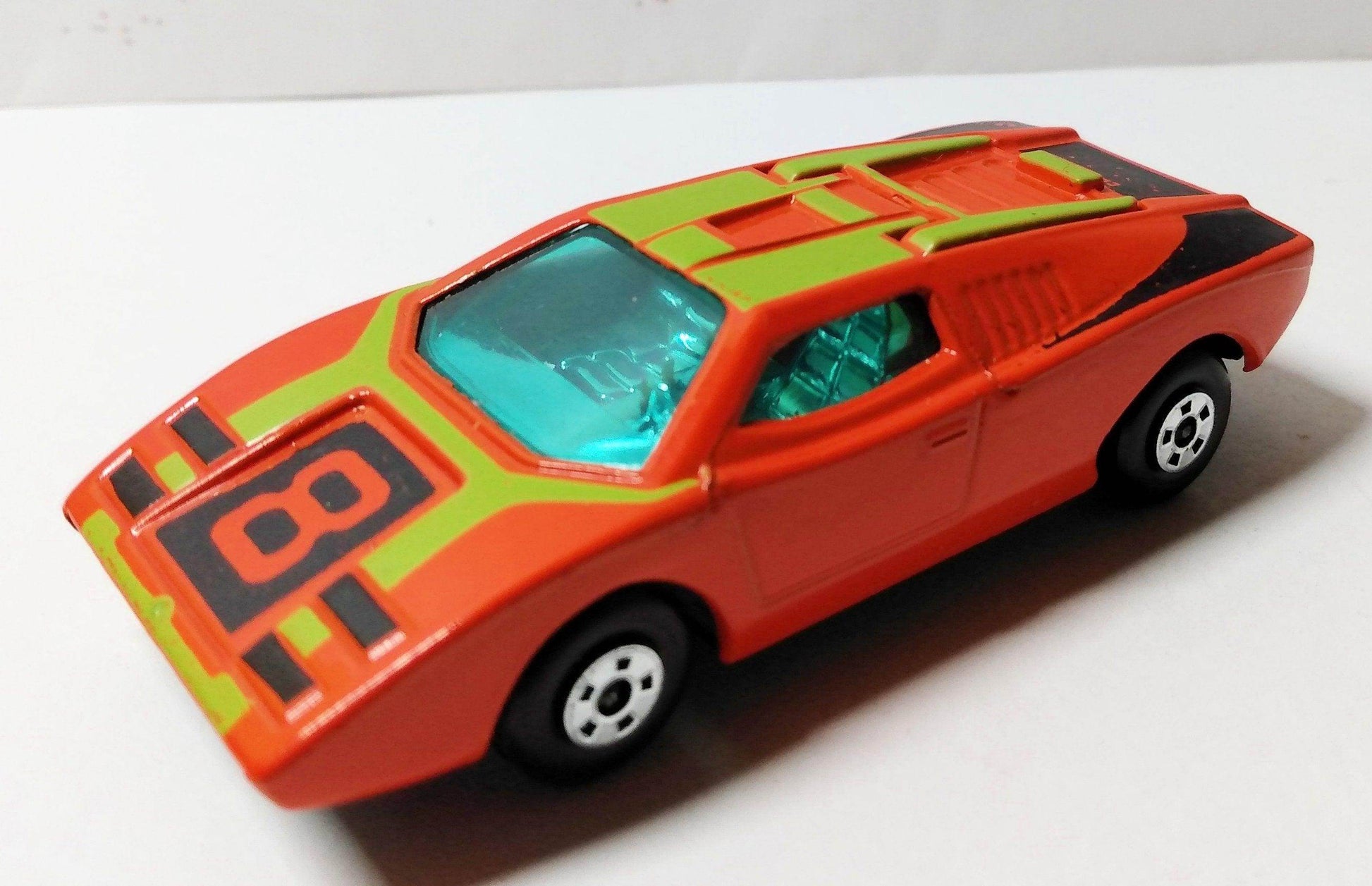 Lesney Matchbox 27 Lamborghini Countach Streakers Superfast 1975 - TulipStuff