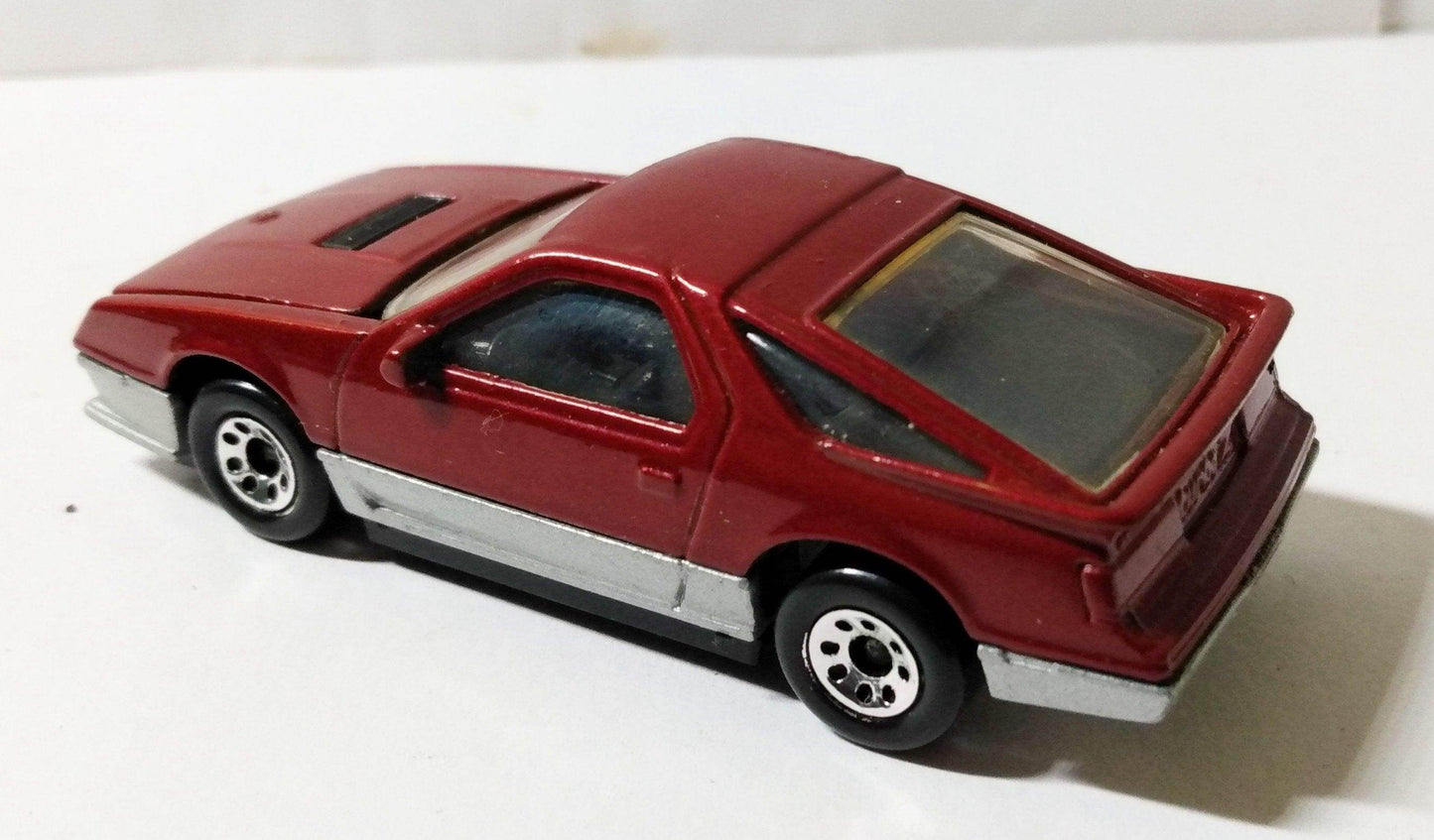 Matchbox no. 28 1984 Dodge Daytona Turbo Z England - TulipStuff