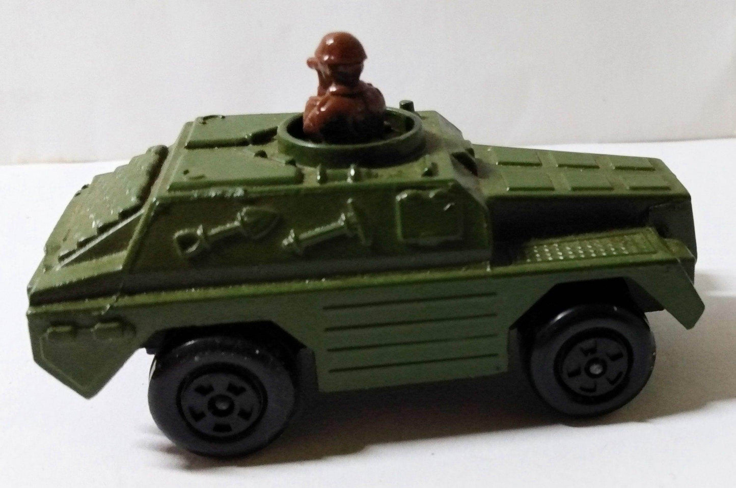 Lesney Matchbox No. 28 Stoat Armored Truck Army Rola-matics 1974 - TulipStuff
