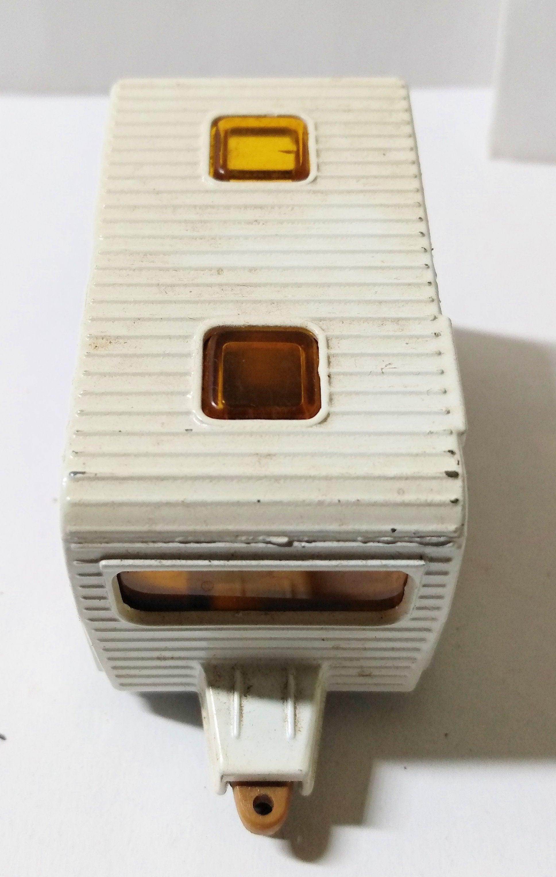 Matchbox 31 Caravan Travel Trailer RV Camper Superfast England 1977 - TulipStuff