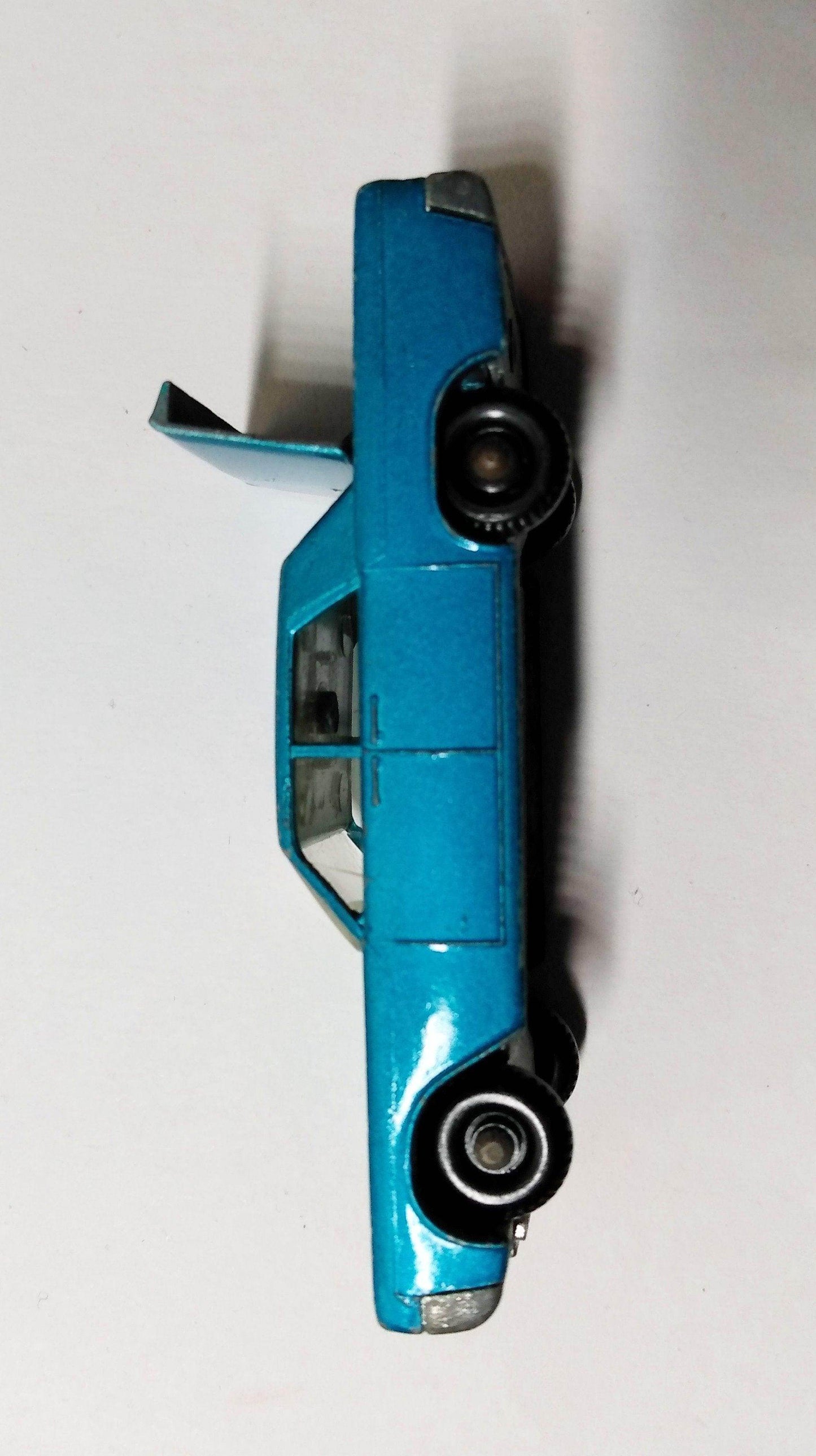 Lesney Matchbox 31 Lincoln Continental England 1964 Blue - TulipStuff