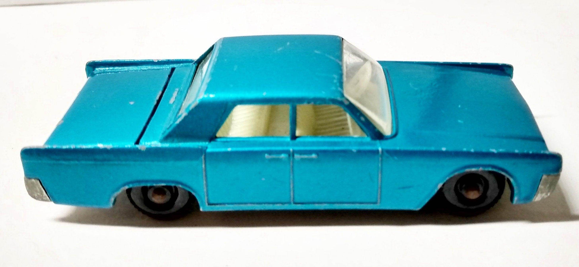 Lesney Matchbox 31 Lincoln Continental England 1964 Blue - TulipStuff