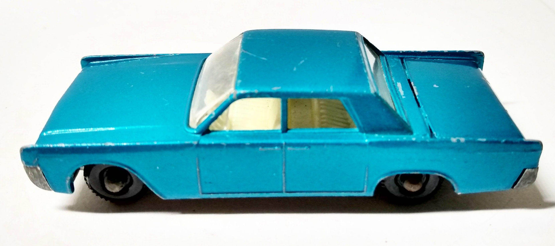 Lesney Matchbox 31 Lincoln Continental England 1964 Blue - TulipStuff