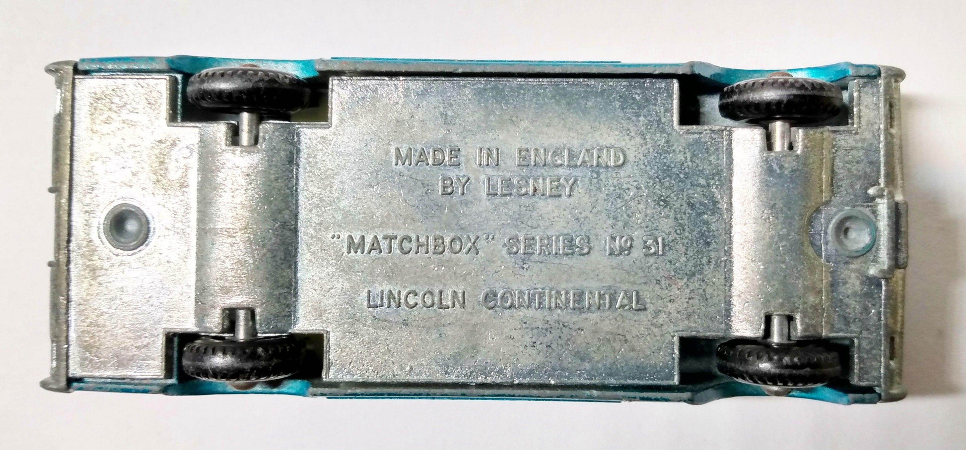 Lesney Matchbox 31 Lincoln Continental England 1964 Blue - TulipStuff