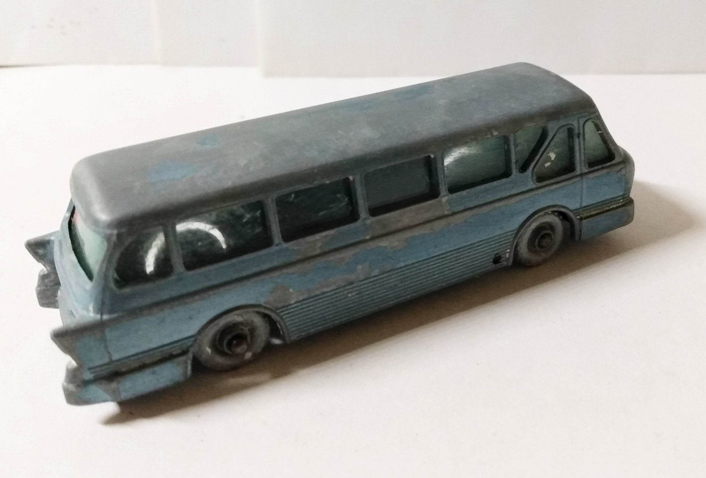 Lesney Matchbox No 40 Leyland Royal Tiger Coach 1961 - TulipStuff