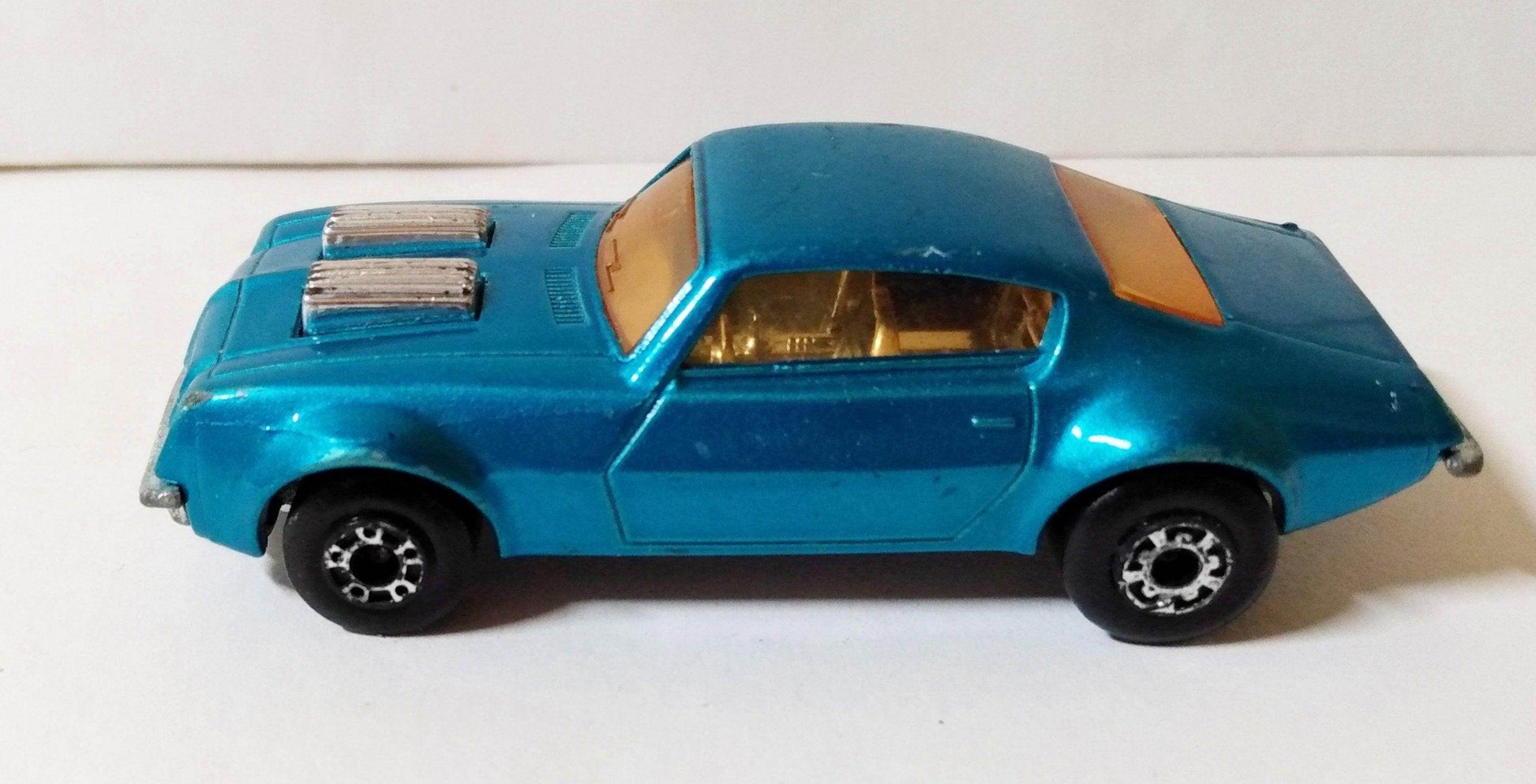 Matchbox  no. 4 Pontiac Firebird Superfast England 1975 - TulipStuff