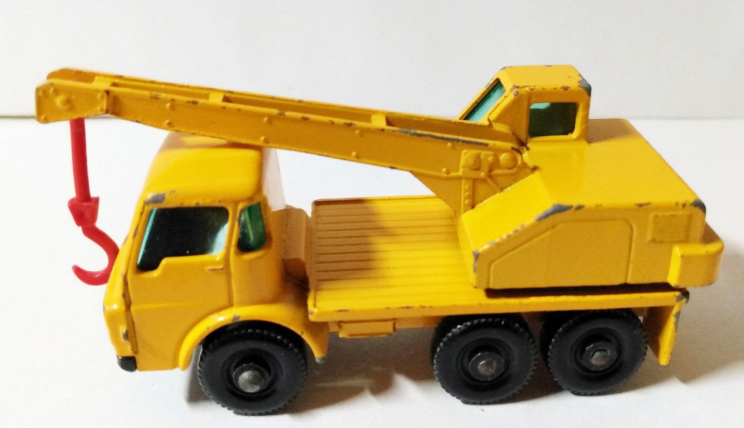 Lesney Matchbox 63 Dodge Crane Truck Construction Toy 1968 England - TulipStuff