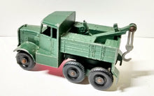 Load image into Gallery viewer, Lesney Matchbox No. 64 Scammell Breakdown Tow Truck England 1959 - TulipStuff

