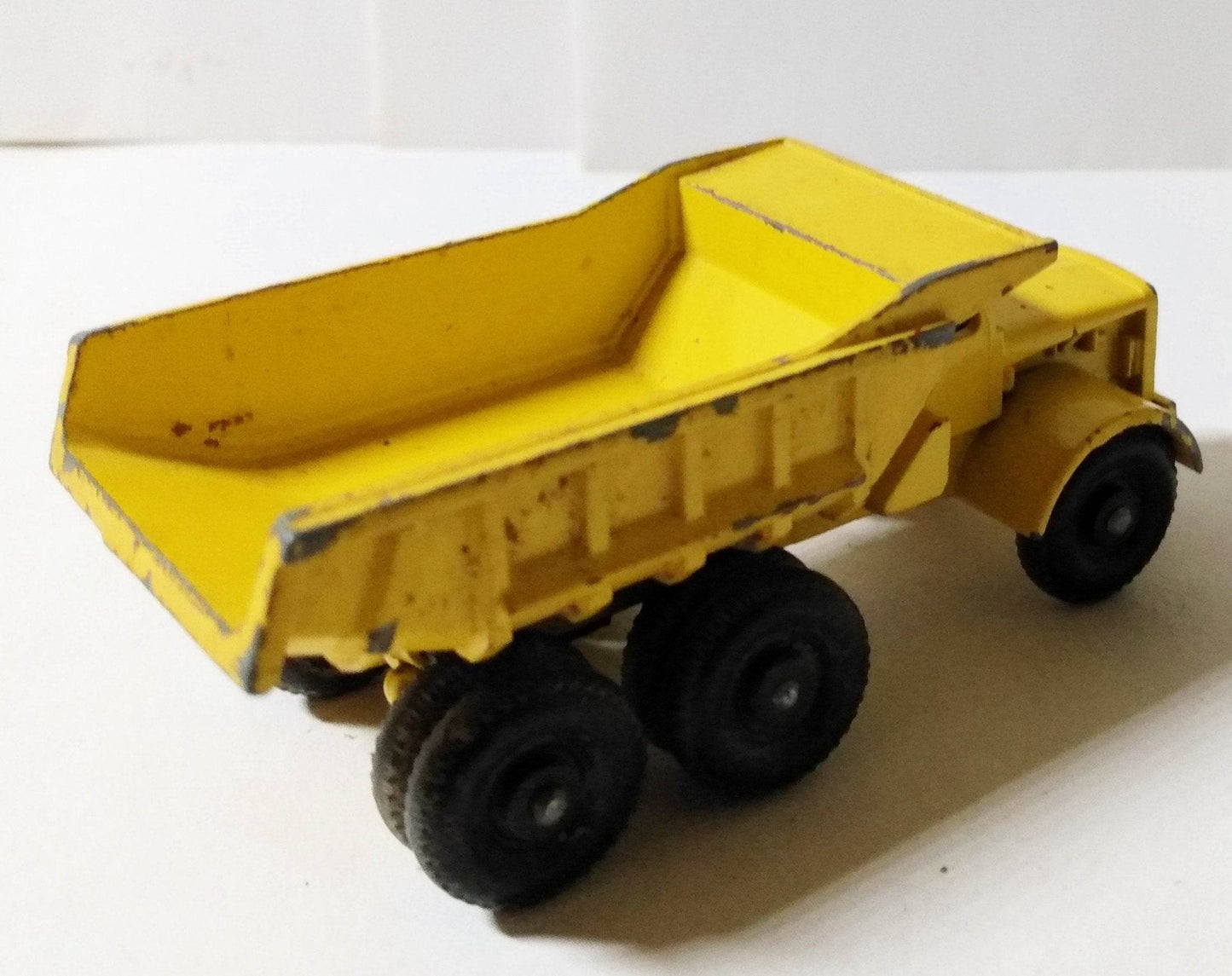 Lesney Matchbox no. 6 Euclid Quarry Dump Truck England 1964 - TulipStuff