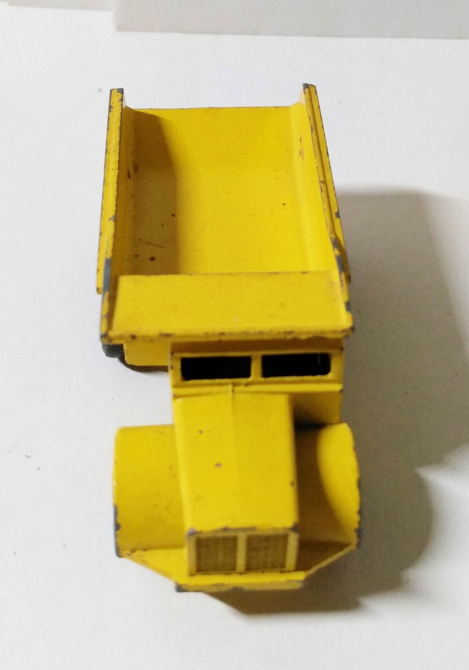 Lesney Matchbox no. 6 Euclid Quarry Dump Truck England 1964 - TulipStuff