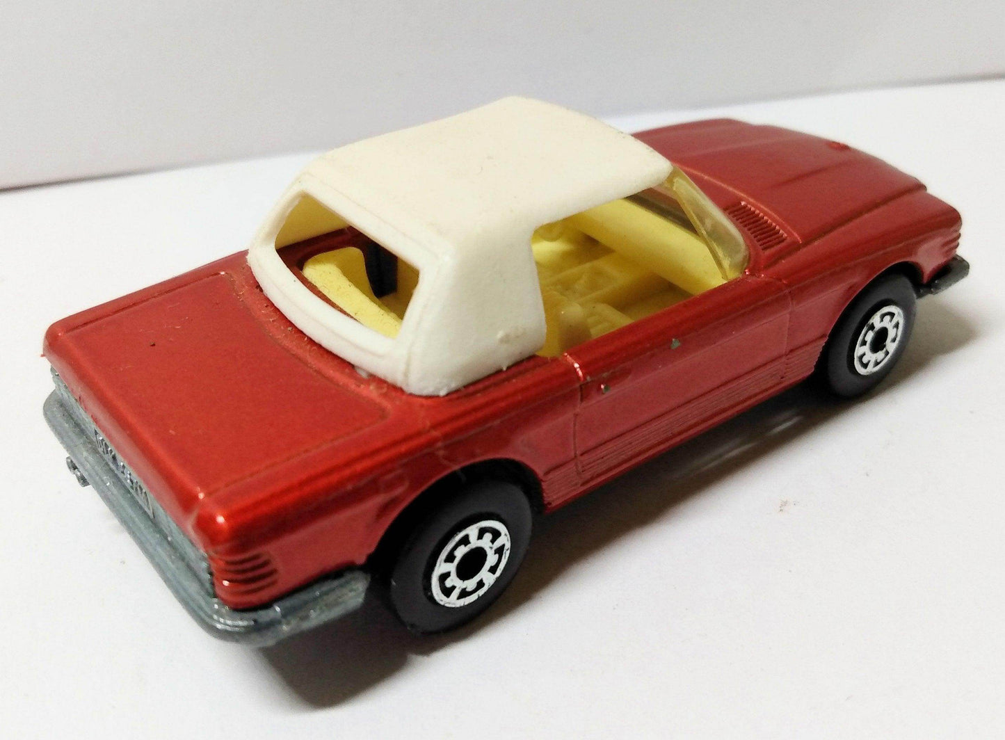 Lesney Matchbox No 6 Mercedes 350SL Superfast England 1973 - TulipStuff