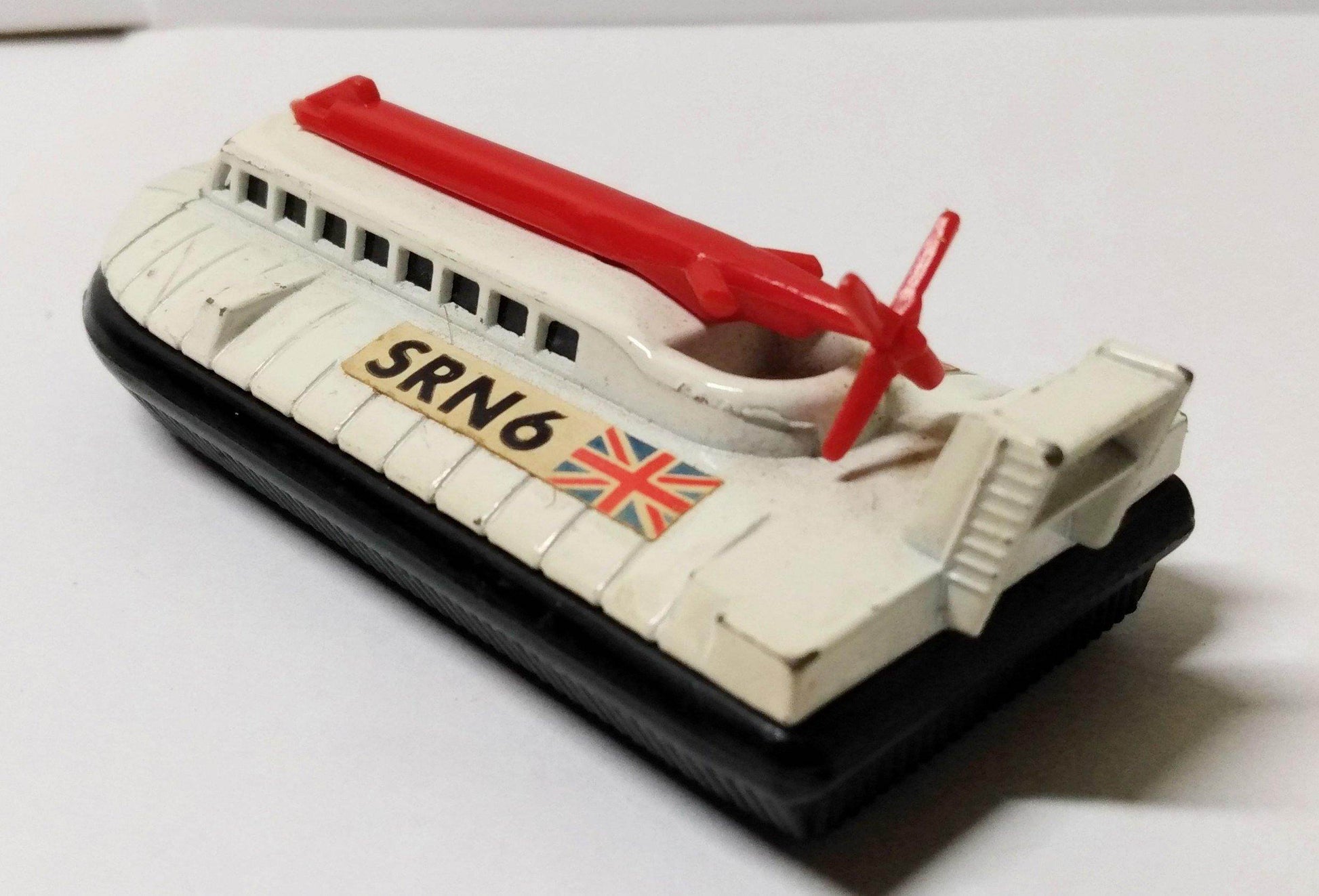Lesney Matchbox No. 72 SRN6 Hovercraft Superfast England 1972 - TulipStuff