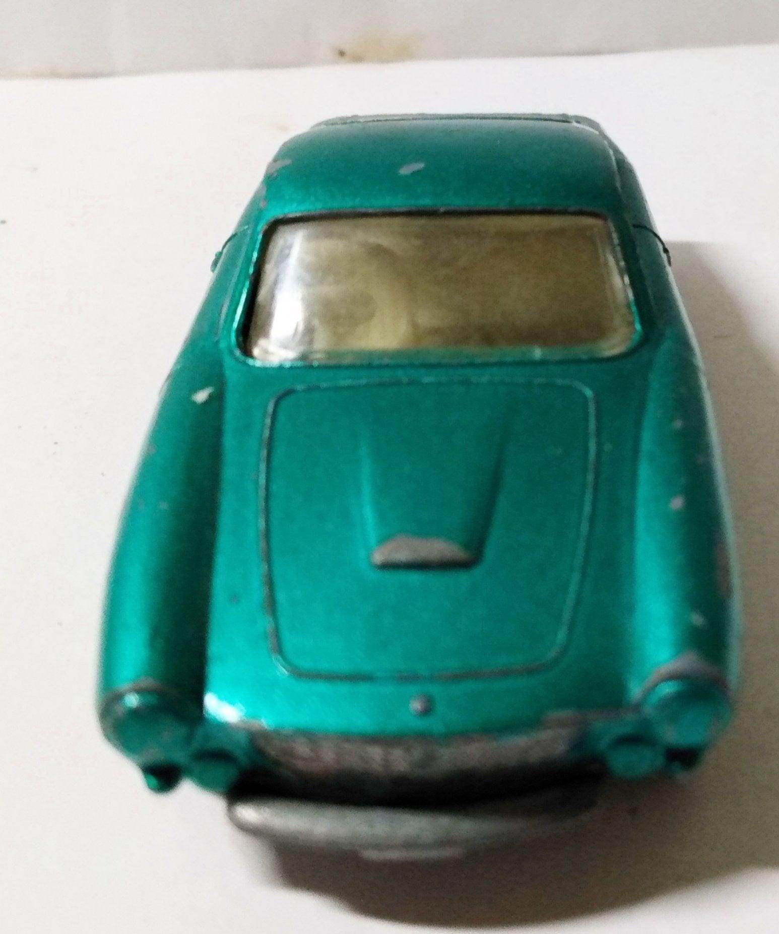 Lesney Matchbox no. 75 Ferrari Berlinetta Wire Wheels Made in England 1965 - TulipStuff