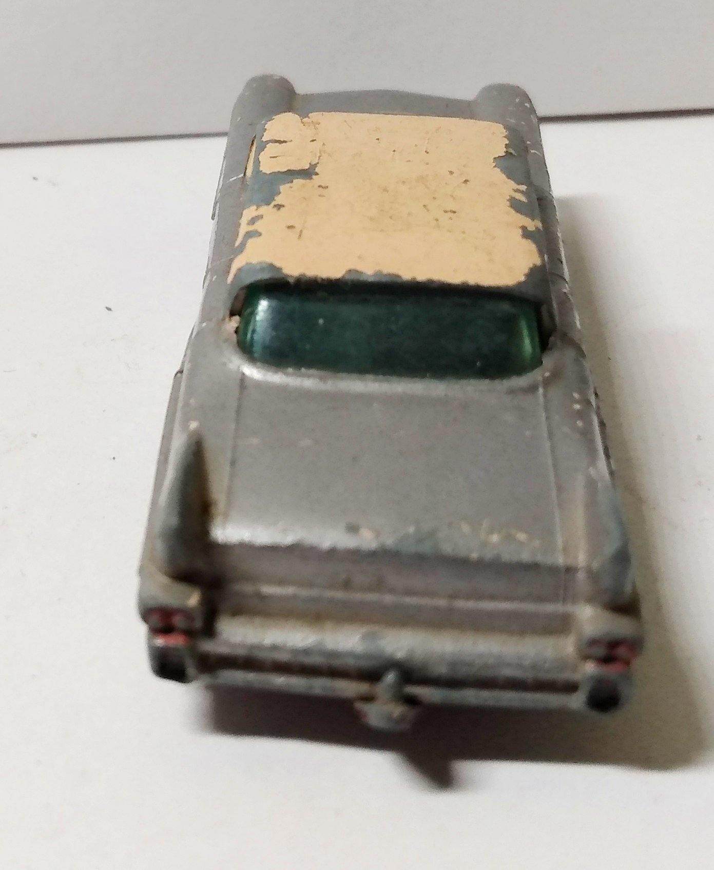 Lesney Matchbox 27 Cadillac Sixty Silver Wheels 1960 England - TulipStuff