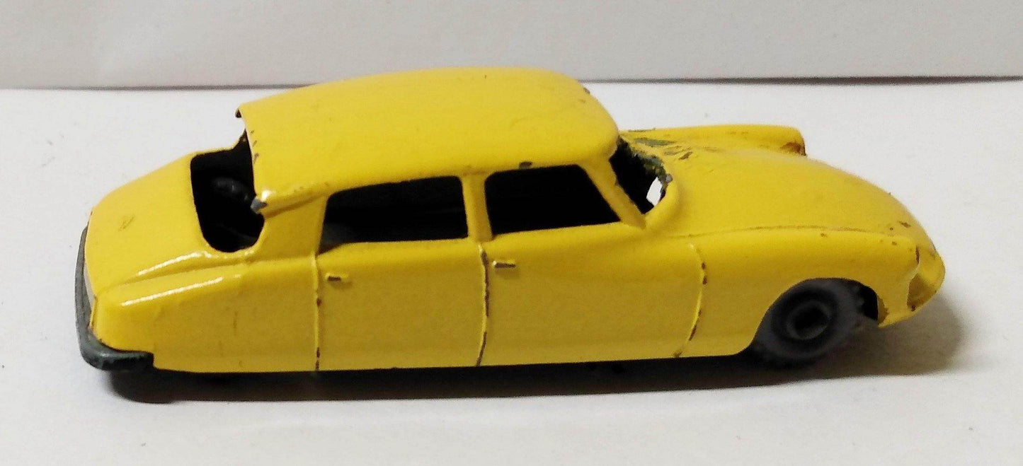 Lesney Matchbox No. 66 Citroen D.S. Made In England 1959 - TulipStuff