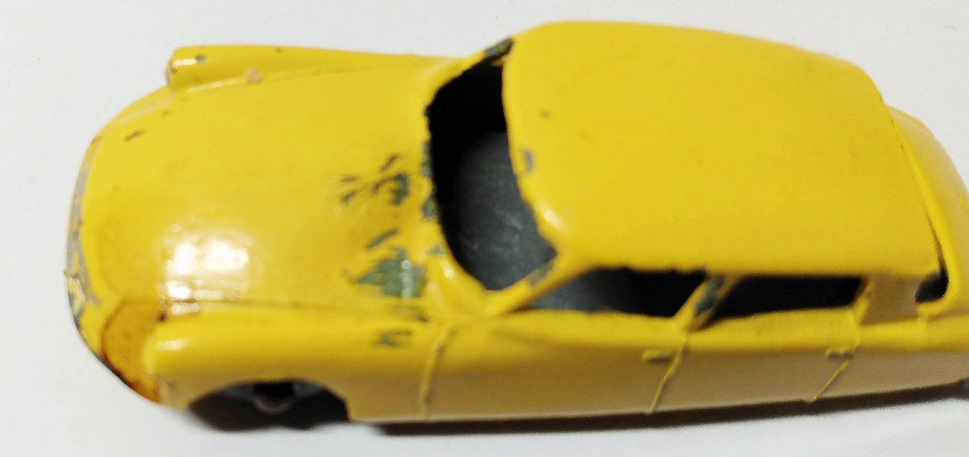 Lesney Matchbox No. 66 Citroen D.S. Made In England 1959 - TulipStuff