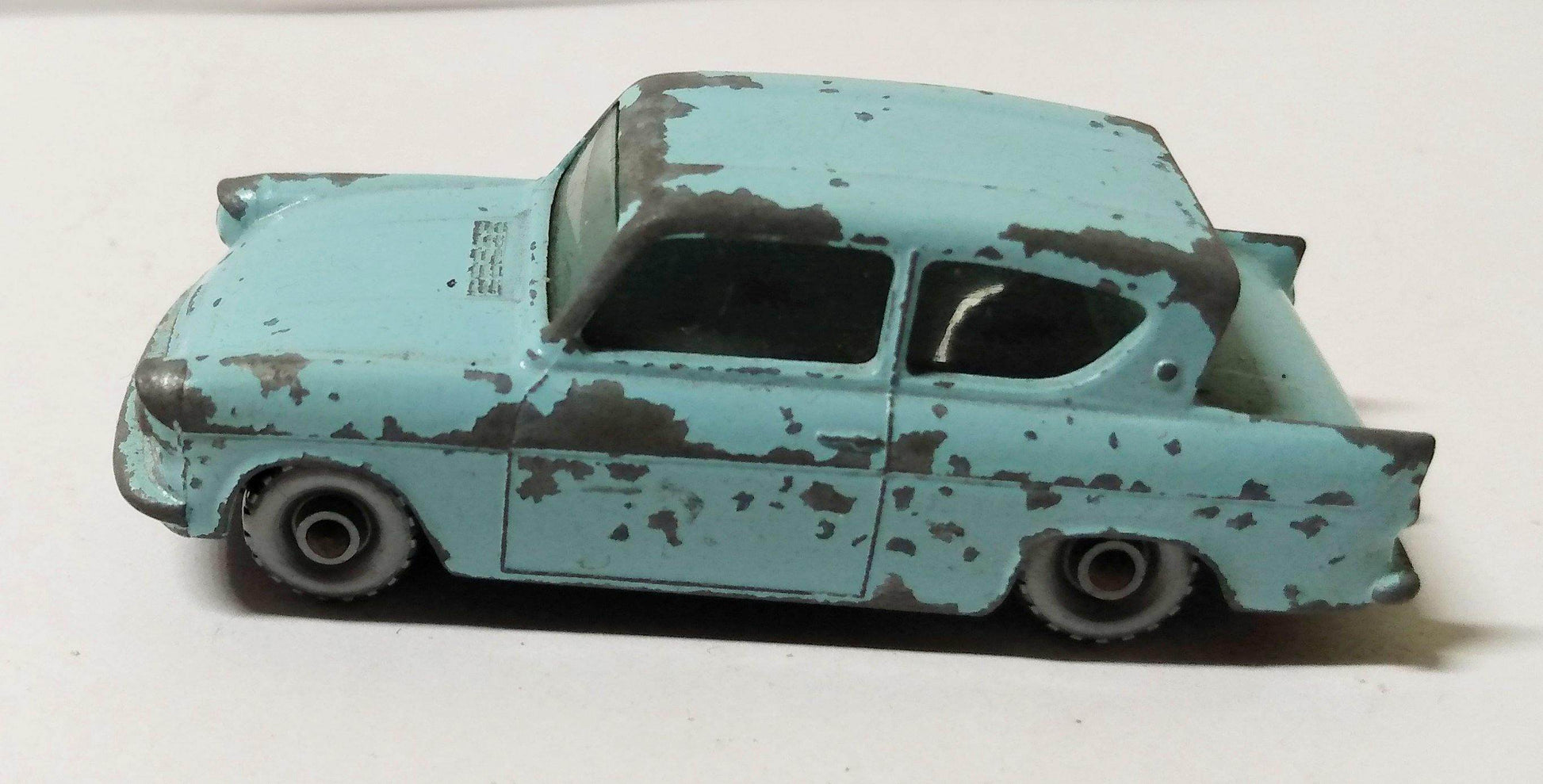 Lesney Matchbox  7 Ford Anglia Light Blue Silver Wheels England 1961 - TulipStuff