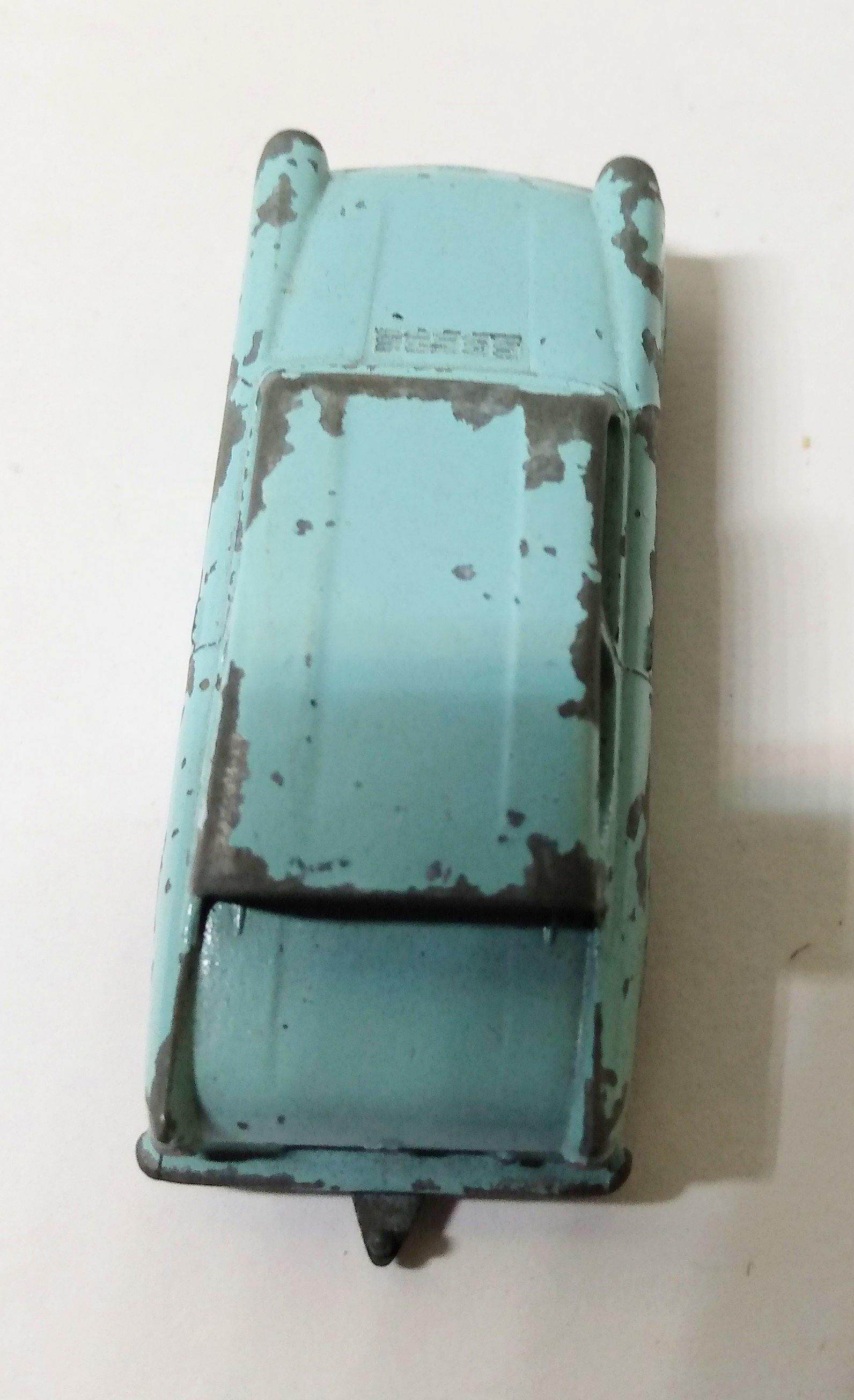 Lesney Matchbox  7 Ford Anglia Light Blue Silver Wheels England 1961 - TulipStuff