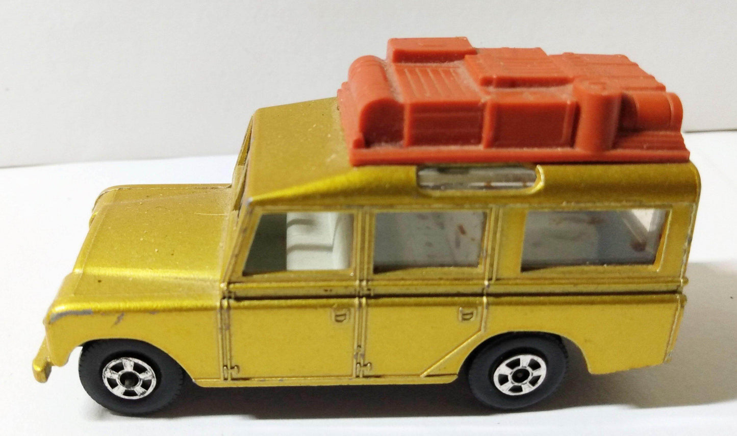 Lesney Matchbox 12 Land Rover Safari Superfast Wheels Made in England 1970 - TulipStuff