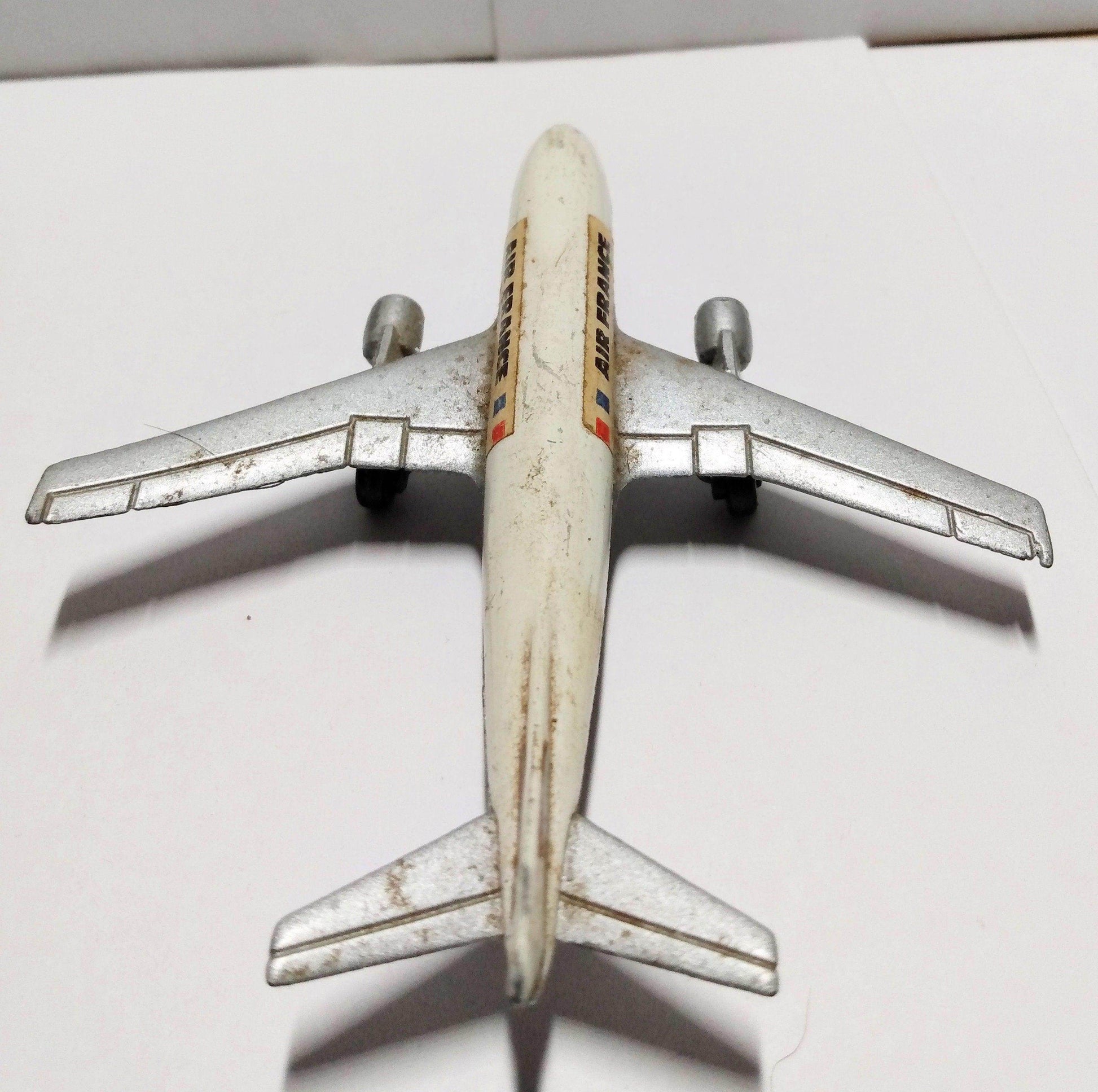 Lesney Matchbox Sky Busters SB3-A Air France Airbus A300B 1973 - TulipStuff