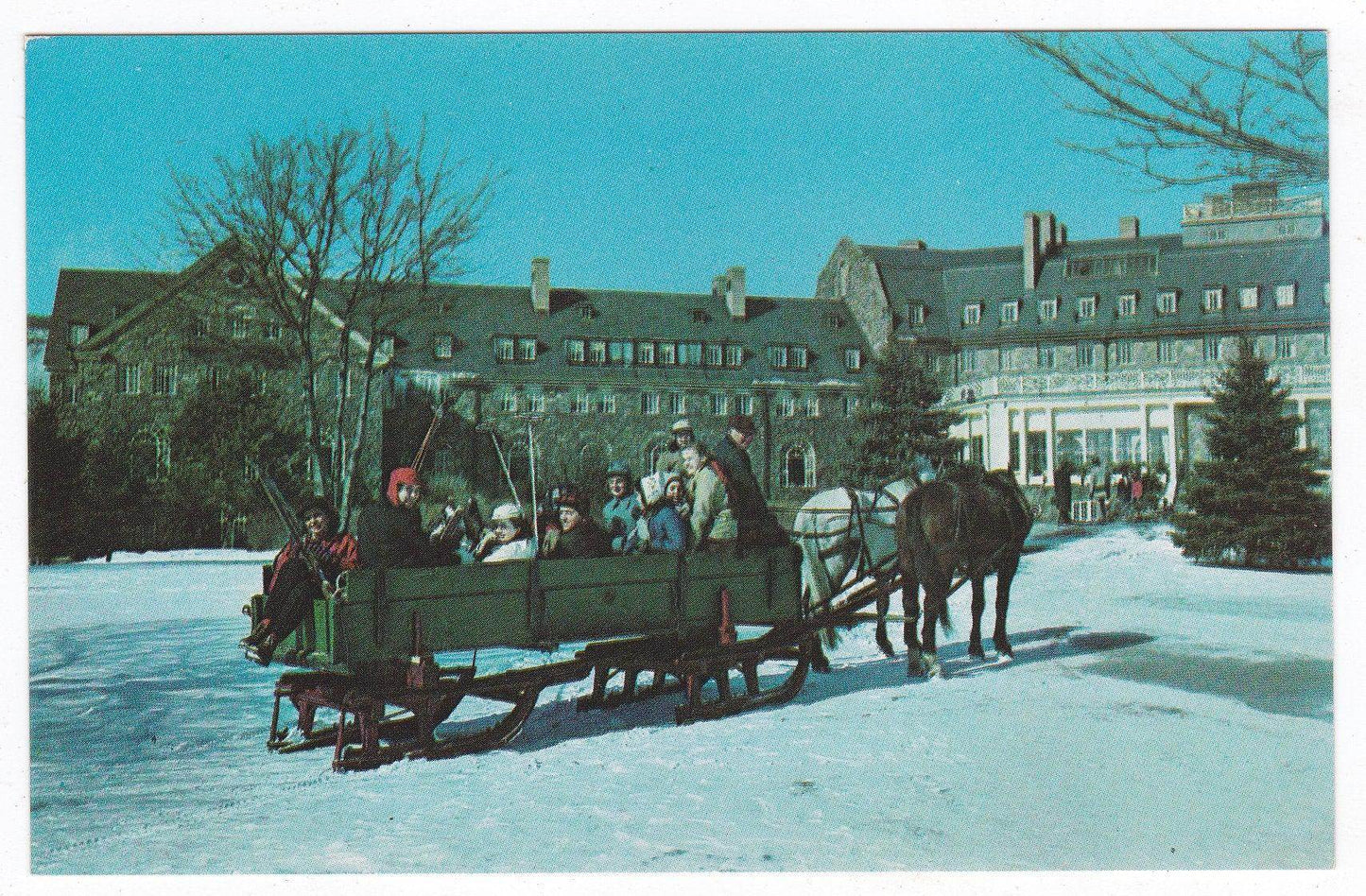 Sleigh Ride At Skytop Lodge Pocono Mountains Pennsylvania 1950's - TulipStuff