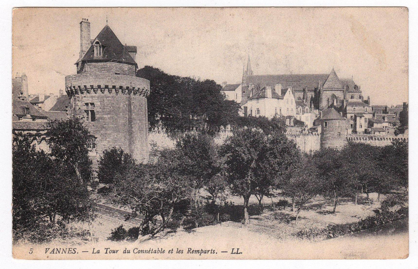 Vannes La Tour du Connetable et les Remparts 1918 WW1 Soldier Mail - TulipStuff